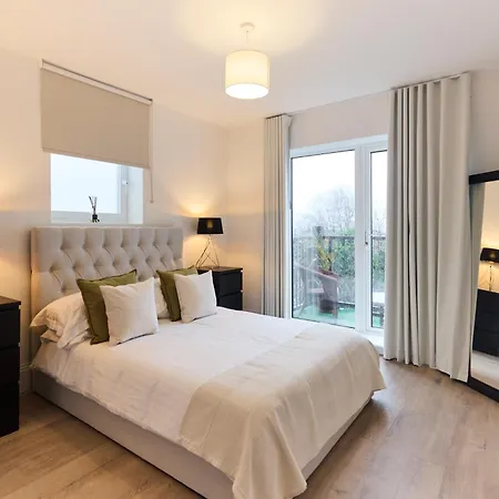 Апартаменты The Wembley Park Arms - Modern 2Bdr Flat With Parking + Balcony Лондон Экстерьер фото