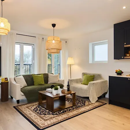 Апартаменты The Wembley Park Arms - Modern 2Bdr Flat With Parking + Balcony Лондон Экстерьер фото