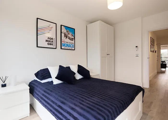 The Wembley Park Arms - Modern 2Bdr Flat With Parking + Balcony